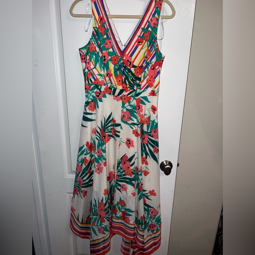 Vince Camuto Colorful, Sleeveless Floral Dress Size 6